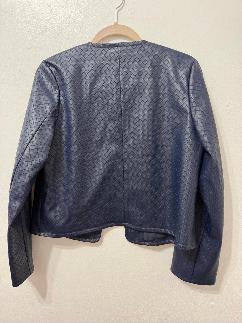 NWOT Liz Claiborne Navy Quilted Faux-Leather Jacket - Picture 3 of 5